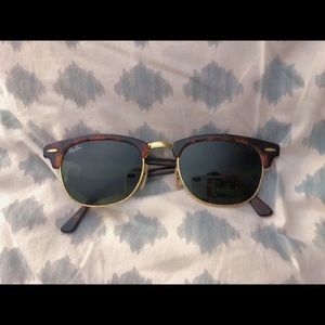 Ray-Ban sunglasses *ON HOLD PLZ DO NOT PURCHASE*